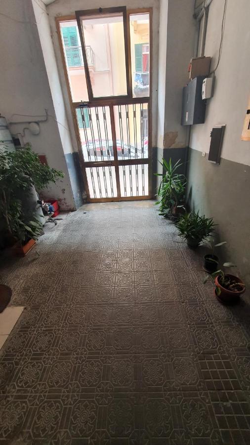 Lighthouse Taranto Apartment Bagian luar foto