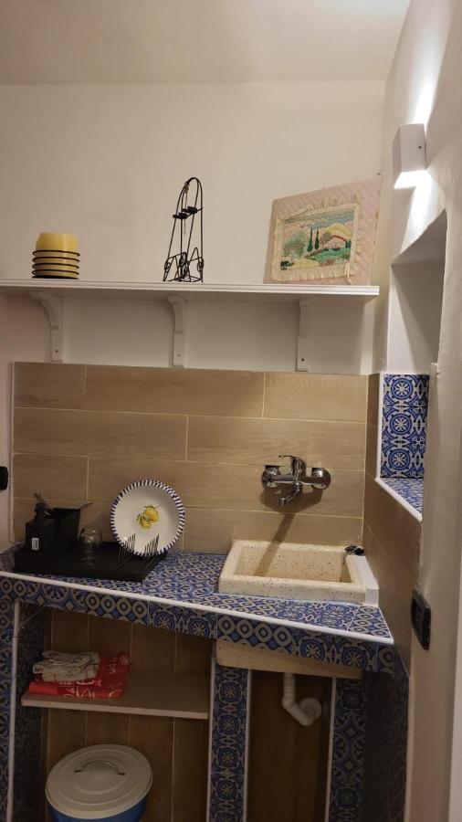 Lighthouse Taranto Apartment Bagian luar foto