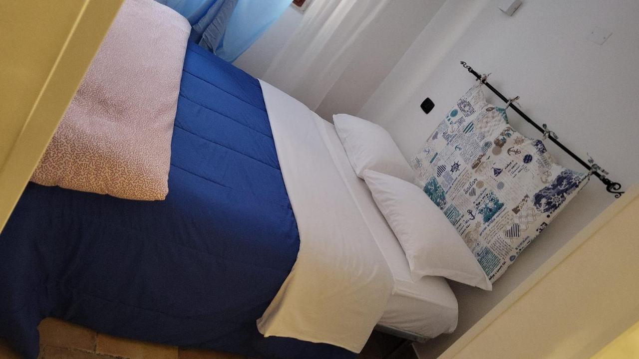 Lighthouse Taranto Apartment Bagian luar foto