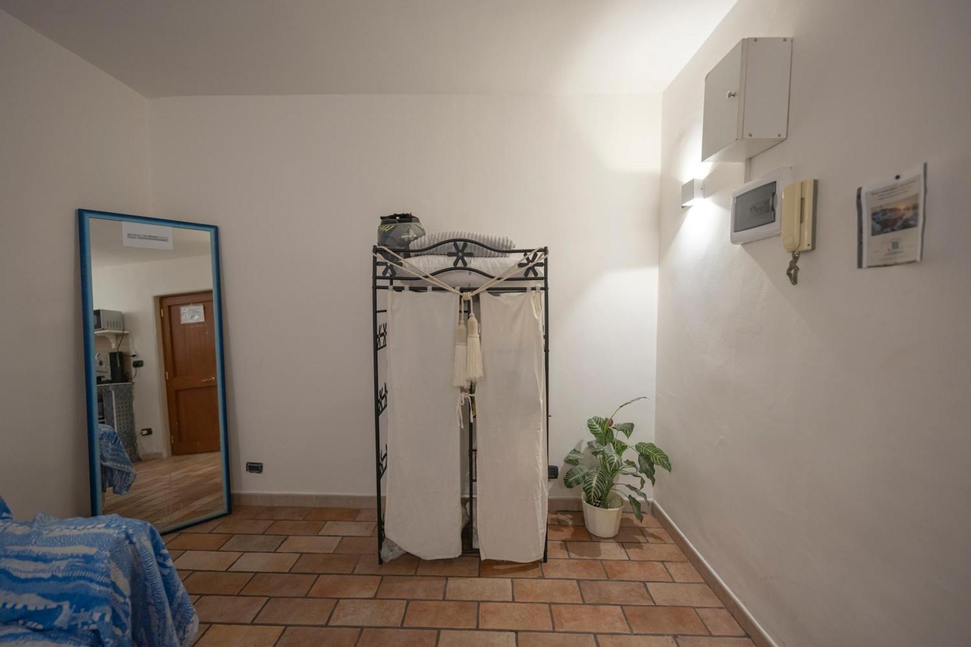 Lighthouse Taranto Apartment Bagian luar foto